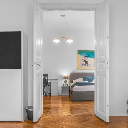 Roomy 2Br Apt. Near Akh -Perfect For Longstays Wiedeń Zewnętrze zdjęcie