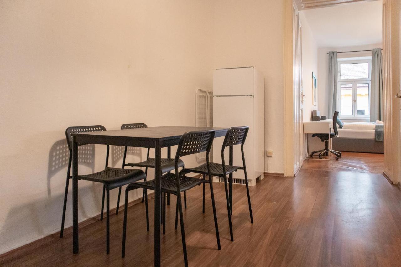 Roomy 2br Apt. Near Akh -perfect For Longstays Apartment *