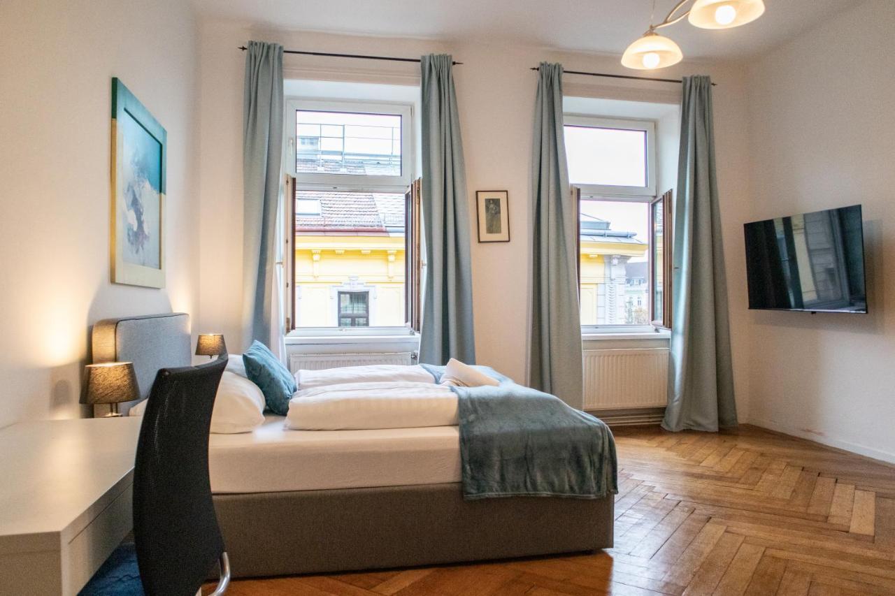 Roomy 2br Apt. Near Akh -perfect For Longstays *